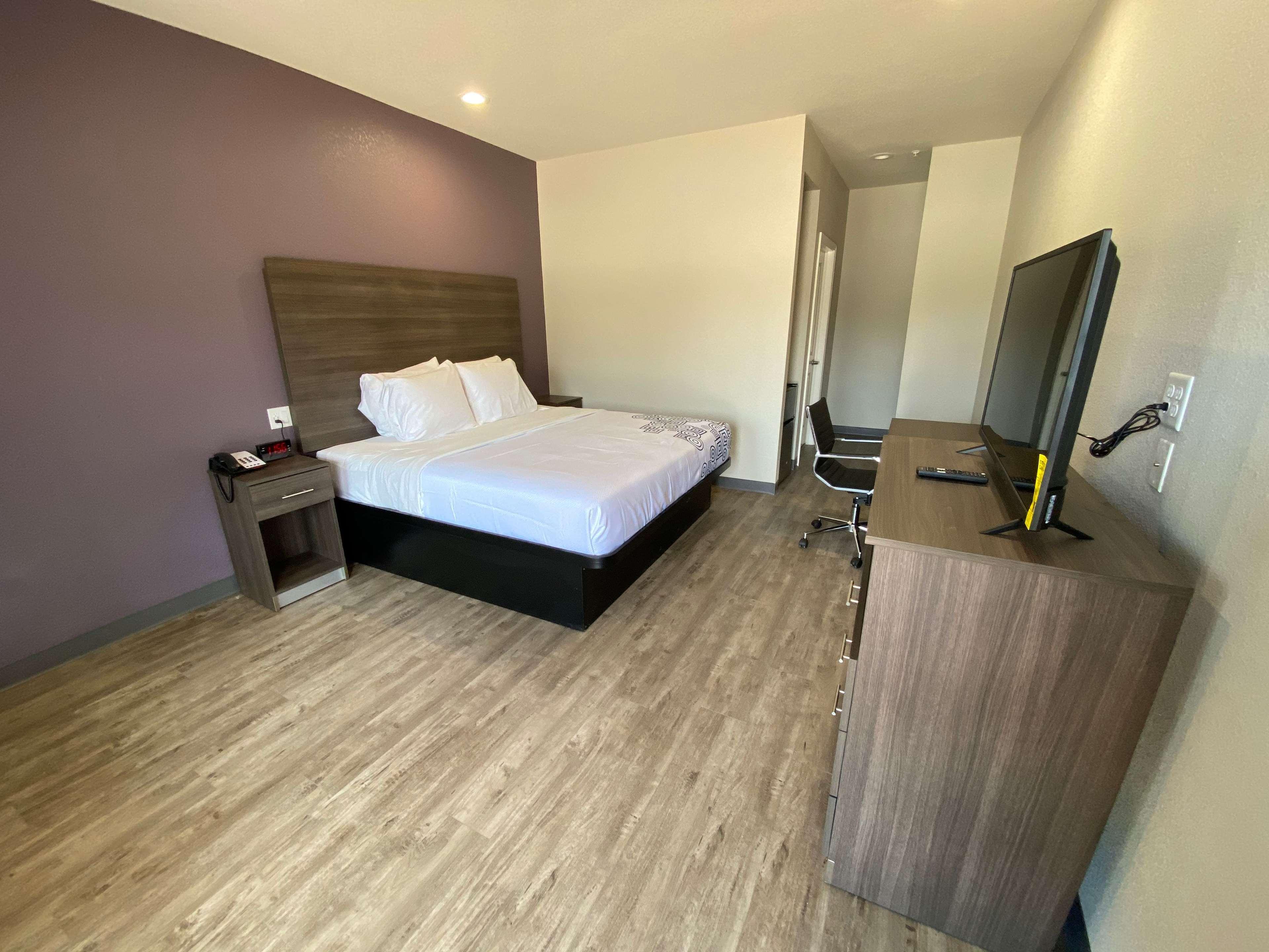 Surestay Plus Hotel By Best Western Ada Bagian luar foto