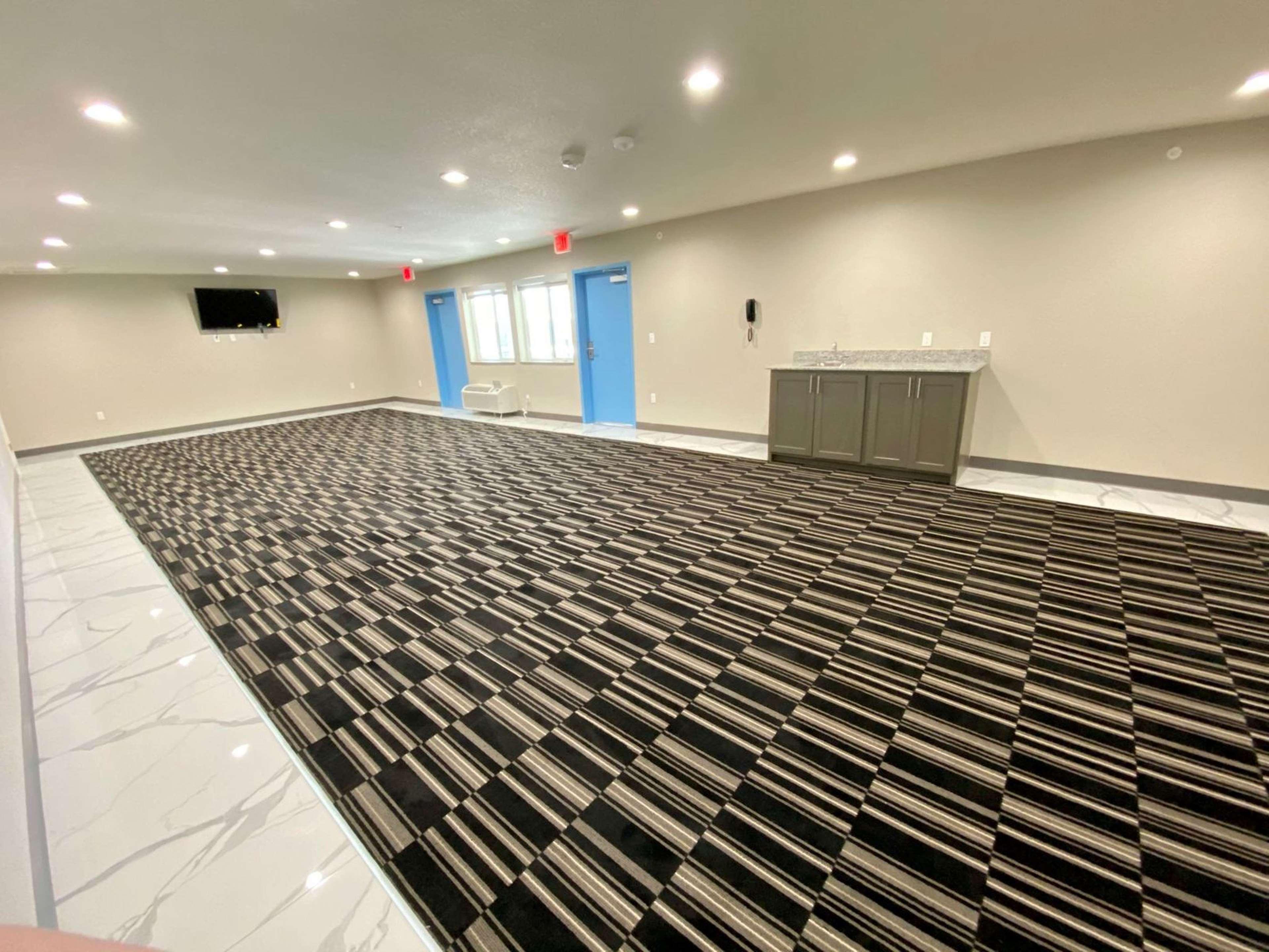 Surestay Plus Hotel By Best Western Ada Bagian luar foto