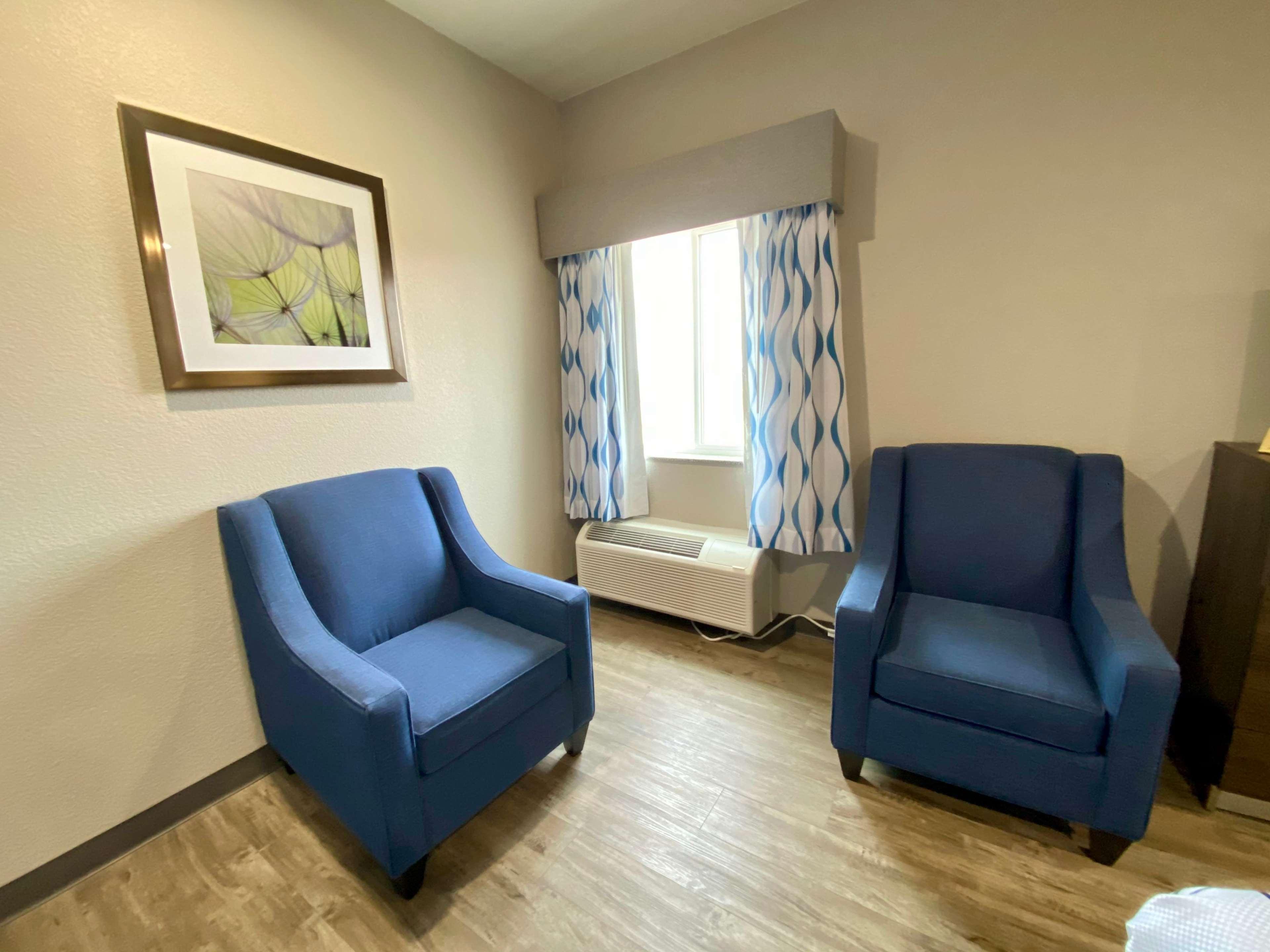 Surestay Plus Hotel By Best Western Ada Bagian luar foto